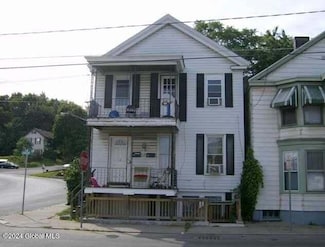 23 Sargent St, Cohoes, NY 12047