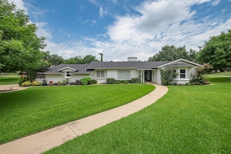 4141 Shannon Dr, Fort Worth, TX 76116