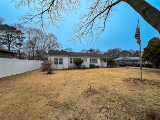 56 Stackyard Dr, Mastic Beach, NY 11951