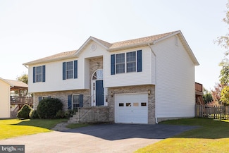 38 Coriander Way, Bunker Hill, WV 25413