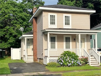 226 W 7th St, Oswego, NY 13126