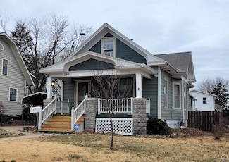 1149 SW College Ave, Topeka, KS 66604