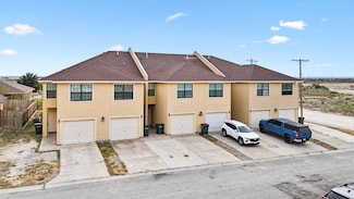 316 Ama Caro Dr, Del Rio, TX 78840