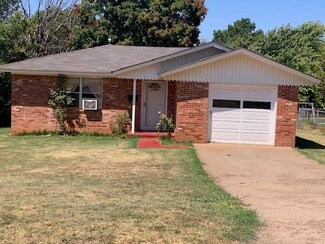 910 N Market St, Cordell, OK 73632