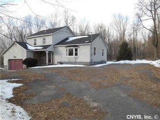 748 Rowlee Rd, Fulton, NY 13069