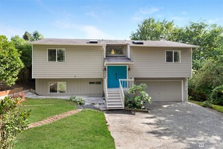 18216 61st Ave NE, Kenmore, WA 98028
