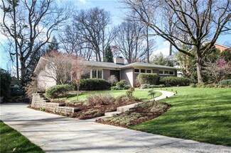 718 Peranna Place, Charlotte, NC 28211