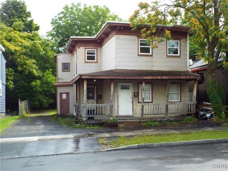 814 Oak St Unit 16, Syracuse, NY 13203