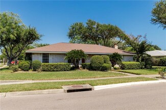 137 Sabine St, Portland, TX 78374
