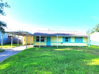 1321 Meadow Ln, Sulphur, LA 70663