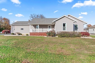 505 Colfax St, Mount Olive, IL 62069