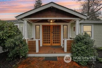 9822 44th Ave SW, Seattle, WA 98136