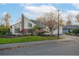 7104 SW Chapel Ln, Portland, OR 97223