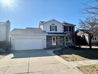 9 Marvin Gardens, Bloomington, IL 61701