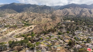 560 W Loma Alta Dr, Altadena, CA 91001