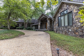 4 Mountain Ridge Ct, Columbus, GA 31904