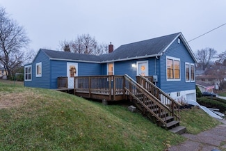 1090 Edina St, Dubuque, IA 52001