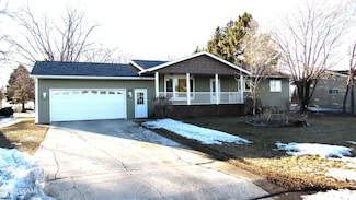 317 Cardinal Ave, Thief River Falls, MN 56701