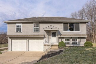 7700 Elm Ave, Raytown, MO 64138