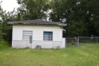 1717 Marguerite St, Bay City, TX 77414