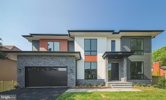 6800 Old Chesterbrook Rd, McLean, VA 22101