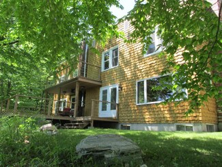 106 Old Partridge Lake Rd, Littleton, NH 03561
