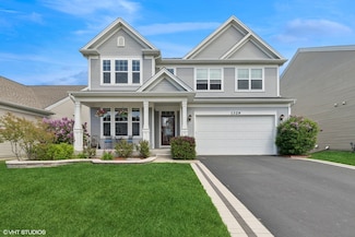 1329 W Courtland St, Mundelein, IL 60060