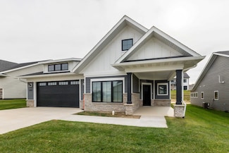 4501 Ewing Dr, Dubuque, IA 52002