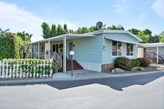 2706 W Ashlan Ave Unit 43, Fresno, CA 93705