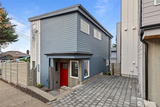 8407 42nd Ave SW, Seattle, WA 98136