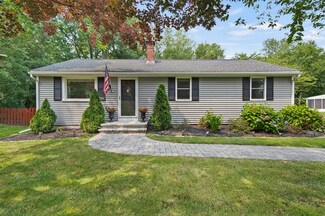 2 Hemenway Rd, Framingham, MA 01701