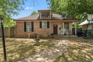 1104 N 13th St, Waco, TX 76707