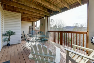 5 Woodpecker Ln Unit 2, Branson, MO 65616