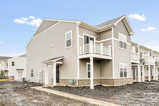 271 Kingsport Dr, South Elgin, IL 60177