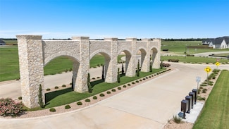 140 Yellow Rose St, Lorena, TX 76655