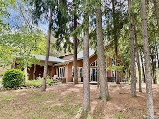 5793 Gark Rd, Attica, MI 48412