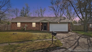 2613 S Sycamore Ave, Broken Arrow, OK 74012