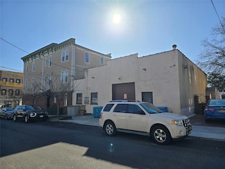 124-17 18th Ave, College Point, NY 11356