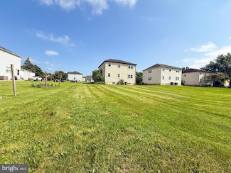 265 Florence Dr, Harleysville, PA 19438