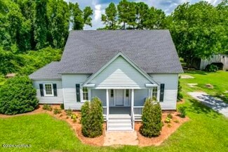 606 Claude Scott Rd, Warsaw, NC 28398