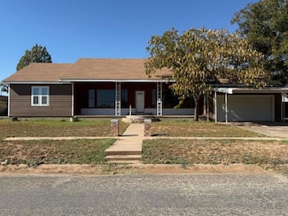 3011 Avenue W, Snyder, TX 79549