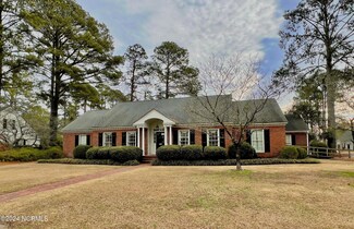1401 Greenbriar Rd, Kinston, NC 28501