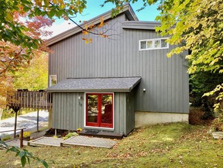 10 Stratton Rd W Unit 10, Winhall, VT 05340