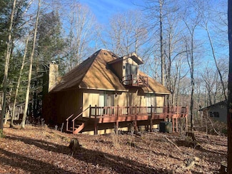 401 Hemlock Cir, Terra Alta, WV 26764