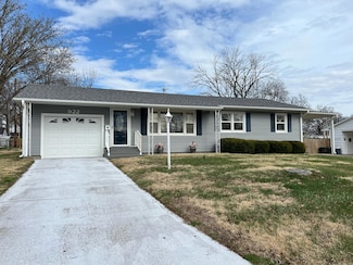 922 Kent Rd, Mexico, MO 65265