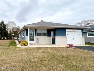 126 Barbuda St, Toms River, NJ 08757