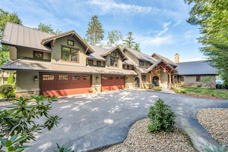 233 Dockham Shore Rd, Gilford, NH 03249