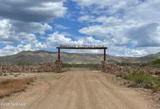 17500 S Dripping Springs Rd, Mayer, AZ 86333