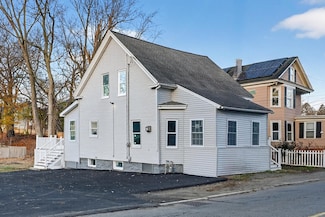 24 Railroad St, Methuen, MA 01844