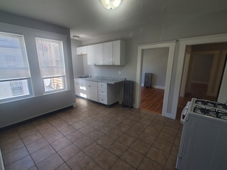 79 Rosseter St Unit 3, Dorchester, MA 02121